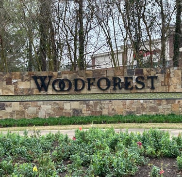 Woodforest sign: Trash Can Caddie, trash can valet services.