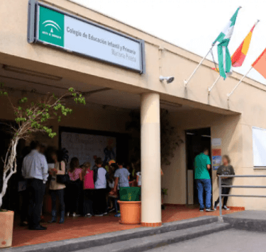 colegio mariana pineda