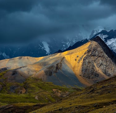 Ausangate Landscape & Stargazing Trek 6 Day Andean Photography Adventure