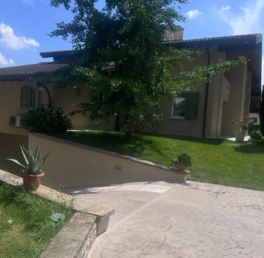 Facciata tinteggiata con intonachino