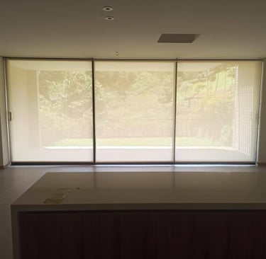 persiana enrollable solar screen