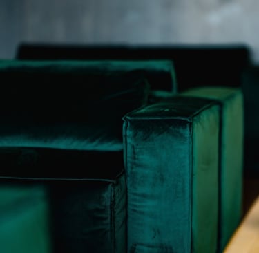 Giulia Sbrogiò | designer - divano verde - divano velluto - idee divano - divano moderno - divano su misura - divano nuovo