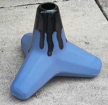 Vase ''Tétra", porcelaine bleue et émail Palladium, Anthony Bortoluzzi