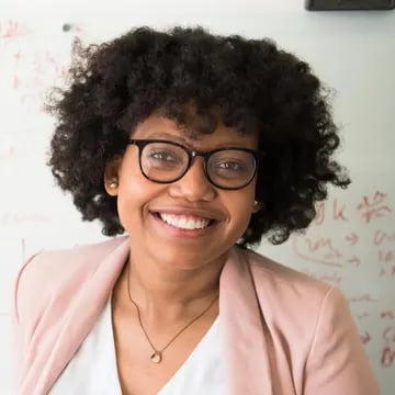 saitrack gps female customer testimonial