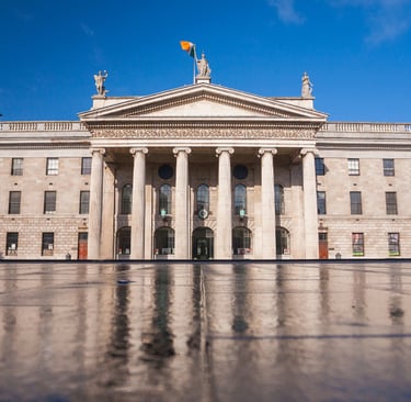 Statue of the GPO in Dublin