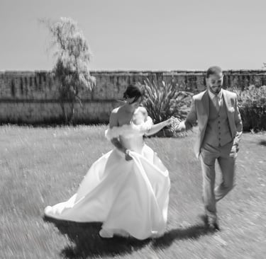 Mariage éditorial haut de gamme en Provence avec couple de mariés, inspiration mariage luxe & chic 