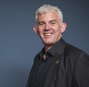 Portrait of Dr David Greenfield, Managing Director