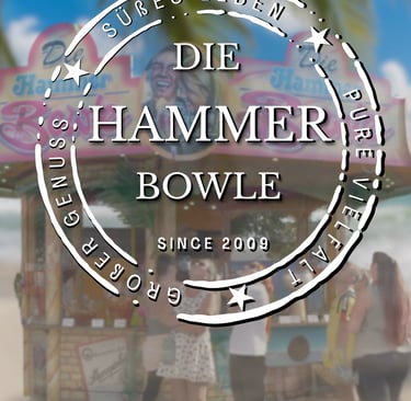 Der Hammer Bowle Stand auf einem Volksfest mit Strand im Hintergrund