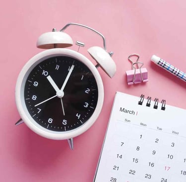 reloj alusivo al ahorro de tiempo para el evento