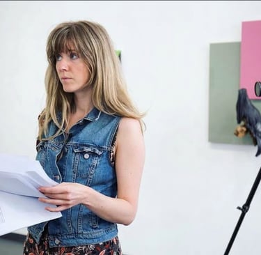 Marianne Morris, reading poems at Zic Zerp Galerie, Rotterdam, 2017