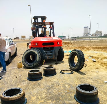 Heavy equipment tyres Aur Seasky Team provides on-site heavy equipment tyre changing services across the entire Eastern purv