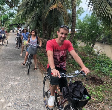 Tour de vélo dans le delta du mékong guidé par un québécois