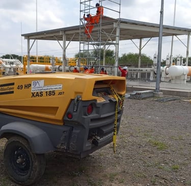 Compresor de aire portátil Atlas Copco XAS 185 para herramientas neumáticas en obra
