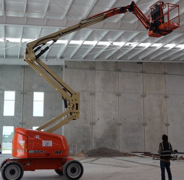 renta de plataforma articulada jlg