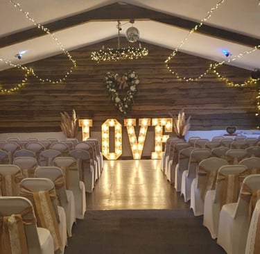 wedding at dint hill tenbury wells with tykie time entertainment