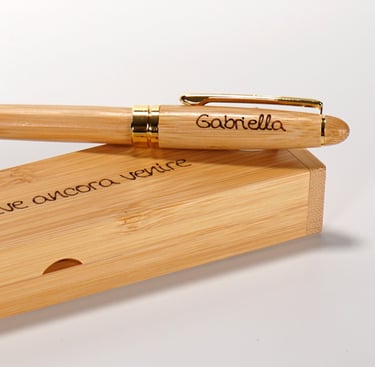 Penna regalo in bamboo con box personalizzata con incisione laser