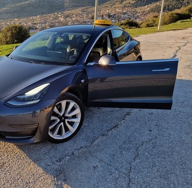 Tesla Model 3 Taxi Kavala – Umweltfreundlicher Transport mit Orange Taxi