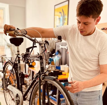 RADiologie Altenburg: Fahrrad-Reparatur