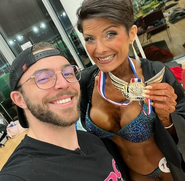 Moi et ma cliente qui fint deuxième de sa compétition en bikini master (championnat de france IFBB)