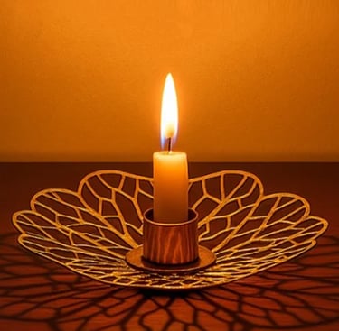 Flower shaped brass candle stand