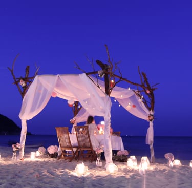 candlelight dinner on beach