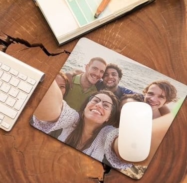 Mousepad personalizado con diseño único, perfecto para regalos corporativos o como accesorio