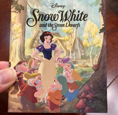 Disney Advent Calendar Snow White and the Seven Dwarfs Front Cover