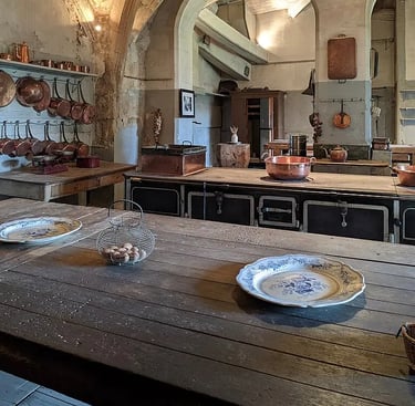 visiter les cuisines encore en activité du château du Lude