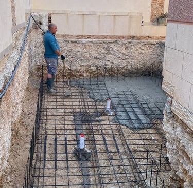 Pool builder La Marina with heating and saltwater system Costa Blanca