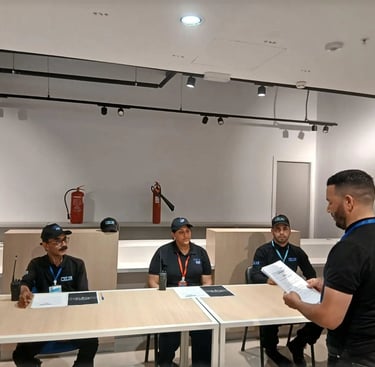 Session de formation continue pour agents de gardiennage au Maroc.