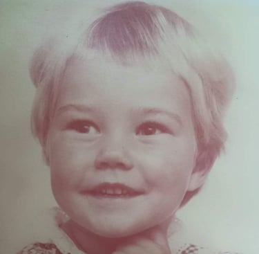Helena Thompson's picture as a child