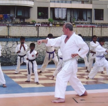 Sensei Dave Kershaw teaching in Mumbai