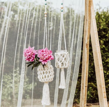 boho style macrame flowers hangers