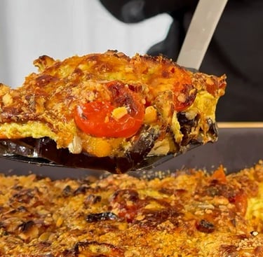 Come fare la ricetta vegetariana sformato di verdure al forno con crema di pesto e crumble salato