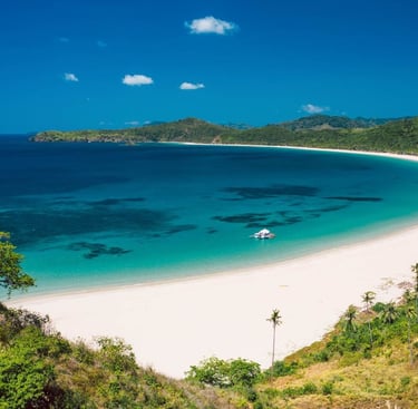 Overnight beach camping between El Nido and Coron – bonfire, stars, and island life