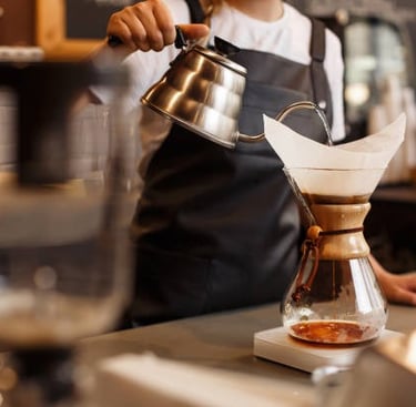 Calidad del agua en café, té, hierbas y jugos