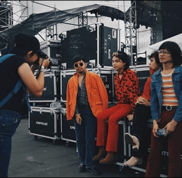 Photoshoot with IV OF SPADES backstage at Wanderland 2018