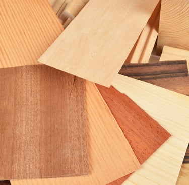 Feuilles de placage de bois préparées pour un meuble
