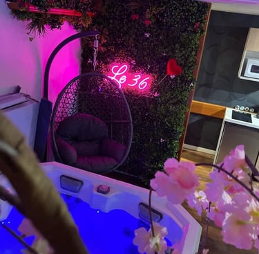 Love room cocon à Genève avec spa privatif
