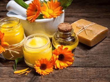sabonete,frasco e pote de cosméticos artesanais