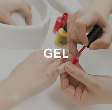 servicio-de-gel-en-queens-nails-studio