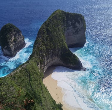 photo Nusa Penida Bali kelingking beach T-rex Bay
