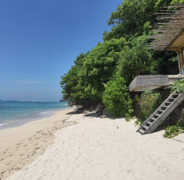 hôtel de luxe sur la plage à Nusa Dua Bali