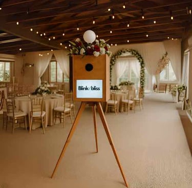 Vintage Glam photo booth experience by Blink&Bliss.