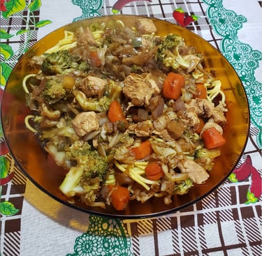 Yakissoba caseira de Frango