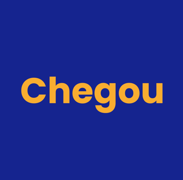 A imagem mostra um círculo com o texto "Chegou", em letras na cor laranja e o fundo azul.