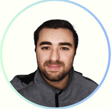 Enzo Sanchez gérant de la société nettoyage au carré à Saint-Saulve spécialiste nettoyage de vitres