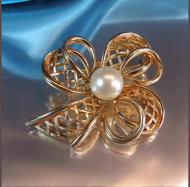 Trifari Pearl Jewelry