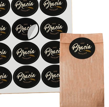 Stickers troquelados personalizados para promociones y branding con cortes precisos.