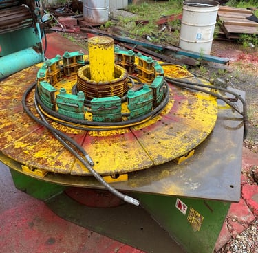 Old Used Concrete Pipe Cage Bell Expander MAchine